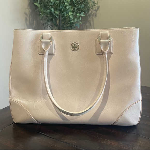 Tory Burch Handbags - Tory Burch Robinson Tote Nude Bag